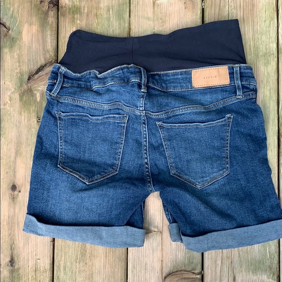 H&M MAMA Denim Shorts - Picture 2 of 4